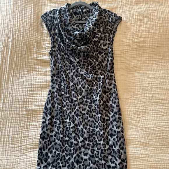 W118 BY WALTER BAKER LEOPARD PRINT MINI DRESS - SIZE M - Picture 1 of 6